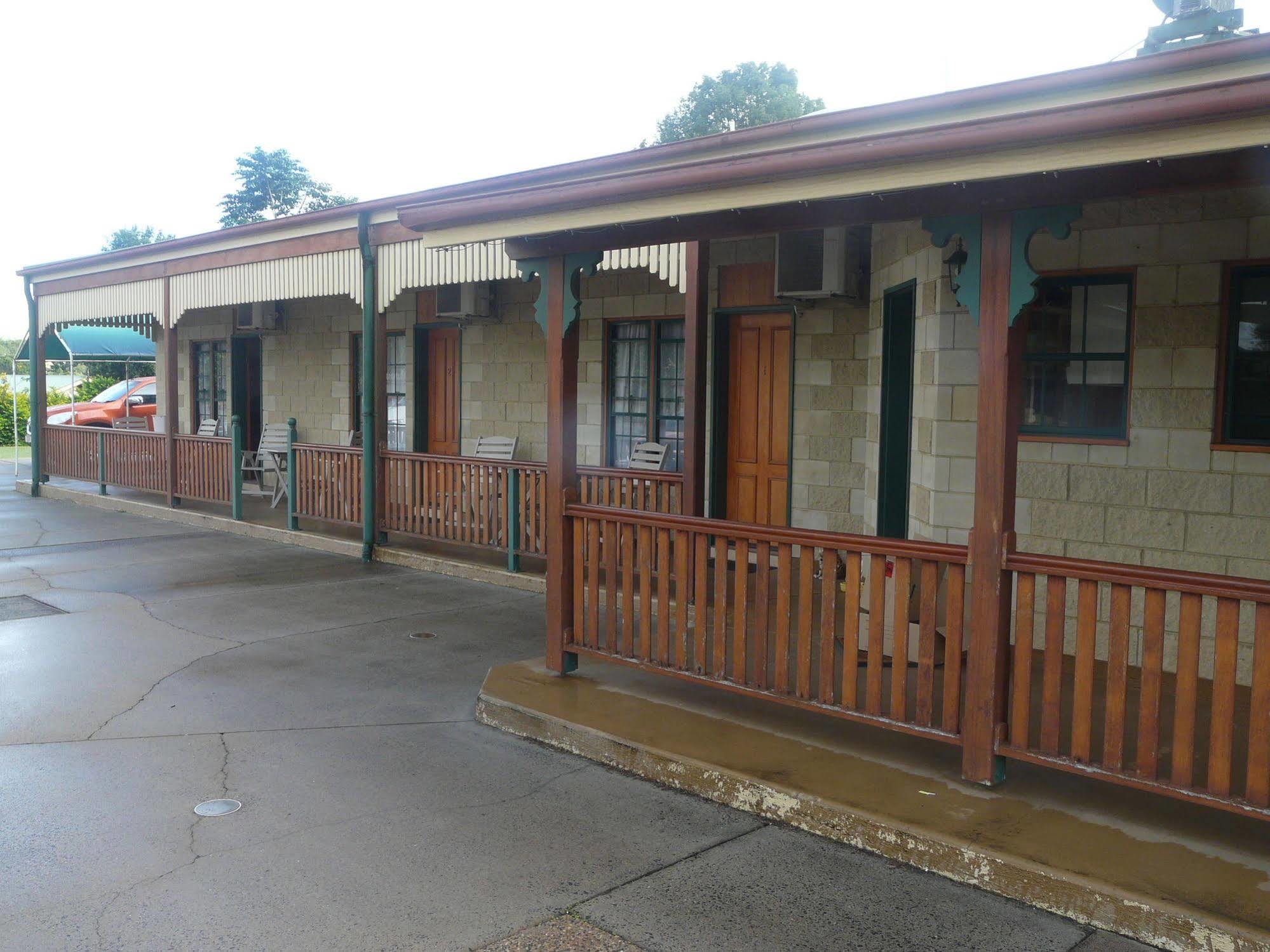 Curtain Fig Motel Yungaburra Extérieur photo